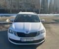 Белый Шкода Октавия, объемом двигателя 1.6 л и пробегом 305 тыс. км за 15400 $, фото 1 на Automoto.ua