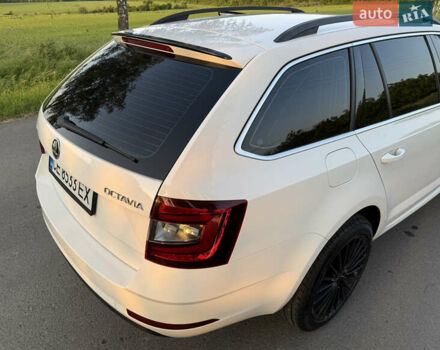 Белый Шкода Октавия, объемом двигателя 1.97 л и пробегом 308 тыс. км за 15600 $, фото 37 на Automoto.ua