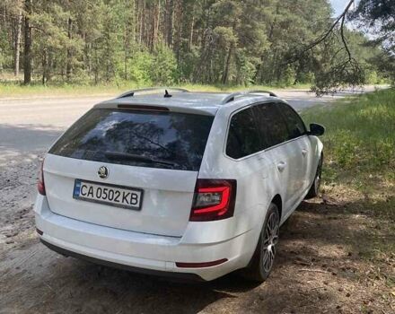 Белый Шкода Октавия, объемом двигателя 1.6 л и пробегом 280 тыс. км за 13900 $, фото 4 на Automoto.ua