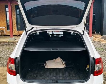 Белый Шкода Октавия, объемом двигателя 1.6 л и пробегом 342 тыс. км за 10800 $, фото 2 на Automoto.ua