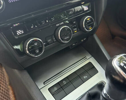 Белый Шкода Октавия, объемом двигателя 1.6 л и пробегом 197 тыс. км за 14499 $, фото 20 на Automoto.ua