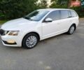Белый Шкода Октавия, объемом двигателя 1.8 л и пробегом 265 тыс. км за 9600 $, фото 1 на Automoto.ua