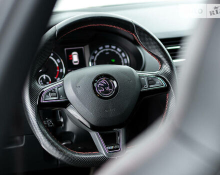 Белый Шкода Октавия, объемом двигателя 2 л и пробегом 260 тыс. км за 13000 $, фото 47 на Automoto.ua