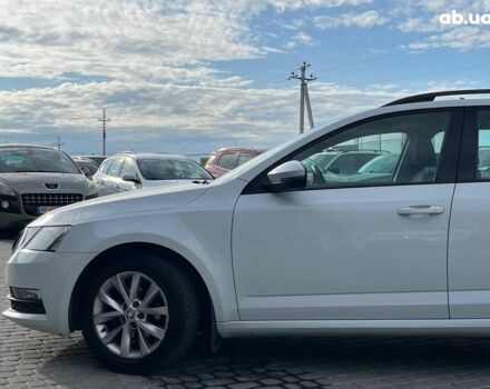 Белый Шкода Октавия, объемом двигателя 1.6 л и пробегом 260 тыс. км за 12490 $, фото 10 на Automoto.ua