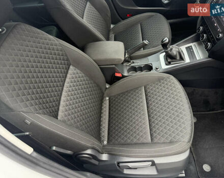 Белый Шкода Октавия, объемом двигателя 1.6 л и пробегом 218 тыс. км за 12950 $, фото 25 на Automoto.ua