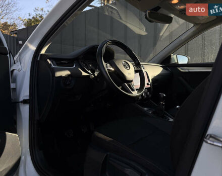 Білий Шкода Октавія, об'ємом двигуна 1.97 л та пробігом 250 тис. км за 13300 $, фото 27 на Automoto.ua