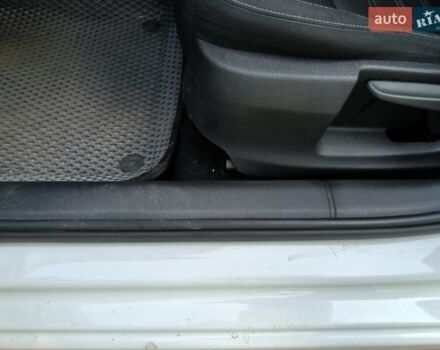 Белый Шкода Октавия, объемом двигателя 1.6 л и пробегом 242 тыс. км за 15000 $, фото 15 на Automoto.ua