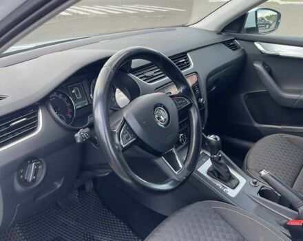 Белый Шкода Октавия, объемом двигателя 2 л и пробегом 220 тыс. км за 16200 $, фото 20 на Automoto.ua