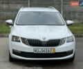 Белый Шкода Октавия, объемом двигателя 1.6 л и пробегом 218 тыс. км за 12950 $, фото 4 на Automoto.ua