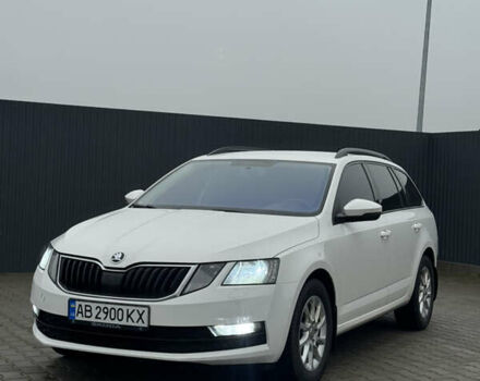 Белый Шкода Октавия, объемом двигателя 1.6 л и пробегом 280 тыс. км за 11900 $, фото 7 на Automoto.ua