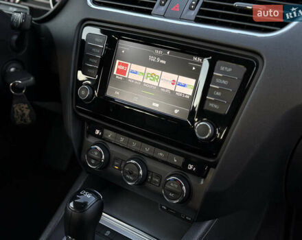 Белый Шкода Октавия, объемом двигателя 2 л и пробегом 183 тыс. км за 14300 $, фото 60 на Automoto.ua