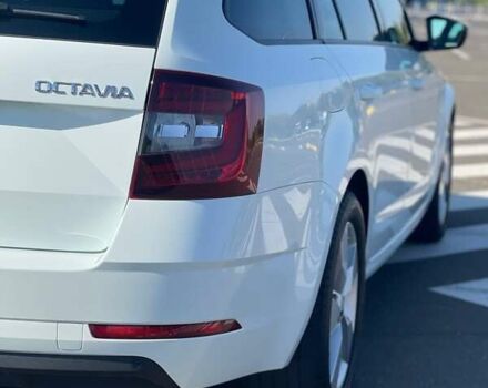 Белый Шкода Октавия, объемом двигателя 2 л и пробегом 220 тыс. км за 16200 $, фото 133 на Automoto.ua