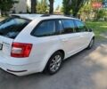 Белый Шкода Октавия, объемом двигателя 1.6 л и пробегом 242 тыс. км за 15000 $, фото 20 на Automoto.ua
