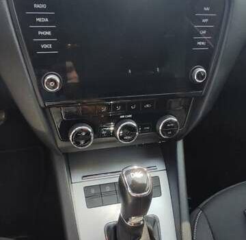 Белый Шкода Октавия, объемом двигателя 1.6 л и пробегом 186 тыс. км за 14900 $, фото 30 на Automoto.ua