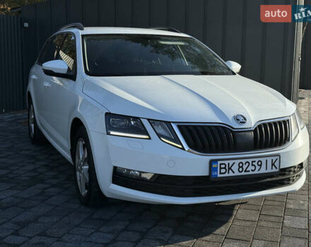 Білий Шкода Октавія, об'ємом двигуна 1.97 л та пробігом 250 тис. км за 13300 $, фото 5 на Automoto.ua