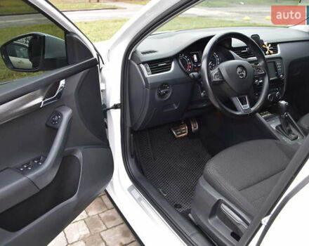 Белый Шкода Октавия, объемом двигателя 1.97 л и пробегом 246 тыс. км за 18300 $, фото 11 на Automoto.ua