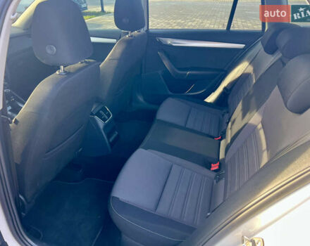 Белый Шкода Октавия, объемом двигателя 2.01 л и пробегом 246 тыс. км за 13500 $, фото 8 на Automoto.ua