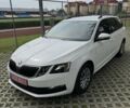 Белый Шкода Октавия, объемом двигателя 1.6 л и пробегом 208 тыс. км за 11699 $, фото 2 на Automoto.ua