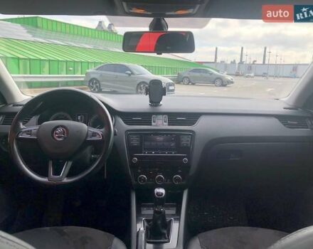 Белый Шкода Октавия, объемом двигателя 1.6 л и пробегом 270 тыс. км за 13990 $, фото 12 на Automoto.ua