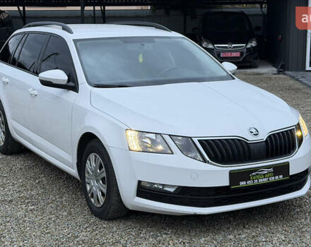 Белый Шкода Октавия, объемом двигателя 1.6 л и пробегом 290 тыс. км за 10999 $, фото 7 на Automoto.ua