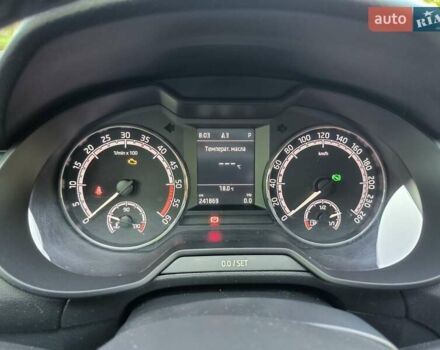 Белый Шкода Октавия, объемом двигателя 1.6 л и пробегом 242 тыс. км за 15000 $, фото 30 на Automoto.ua