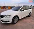 Білий Шкода Октавія, об'ємом двигуна 1.6 л та пробігом 275 тис. км за 12750 $, фото 4 на Automoto.ua