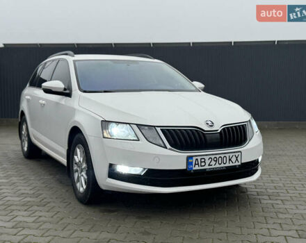 Белый Шкода Октавия, объемом двигателя 1.6 л и пробегом 280 тыс. км за 11900 $, фото 18 на Automoto.ua