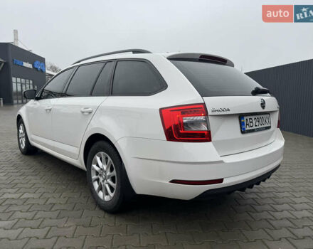 Белый Шкода Октавия, объемом двигателя 1.6 л и пробегом 280 тыс. км за 11900 $, фото 9 на Automoto.ua
