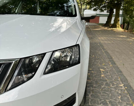 Белый Шкода Октавия, объемом двигателя 1.6 л и пробегом 197 тыс. км за 14499 $, фото 10 на Automoto.ua