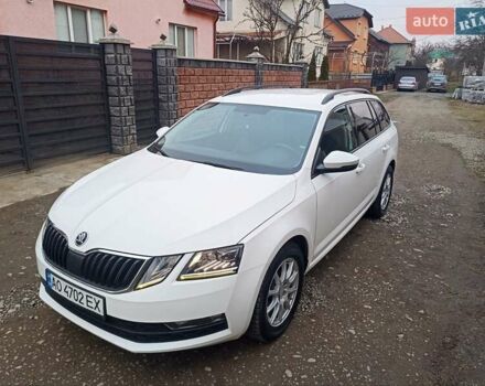 Білий Шкода Октавія, об'ємом двигуна 1.6 л та пробігом 247 тис. км за 10900 $, фото 33 на Automoto.ua