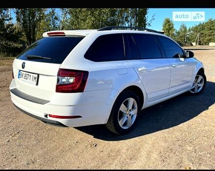 Белый Шкода Октавия, объемом двигателя 1.6 л и пробегом 0 тыс. км за 11500 $, фото 4 на Automoto.ua