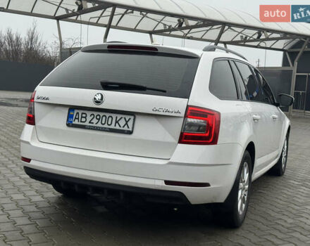 Белый Шкода Октавия, объемом двигателя 1.6 л и пробегом 280 тыс. км за 11900 $, фото 13 на Automoto.ua