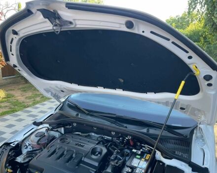 Белый Шкода Октавия, объемом двигателя 1.6 л и пробегом 208 тыс. км за 11699 $, фото 6 на Automoto.ua