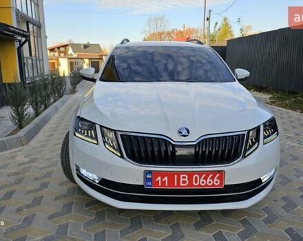 Белый Шкода Октавия, объемом двигателя 1.6 л и пробегом 245 тыс. км за 12499 $, фото 3 на Automoto.ua