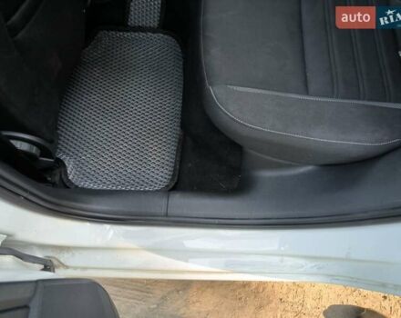 Белый Шкода Октавия, объемом двигателя 1.6 л и пробегом 242 тыс. км за 15000 $, фото 26 на Automoto.ua