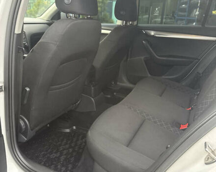 Білий Шкода Октавія, об'ємом двигуна 1.6 л та пробігом 278 тис. км за 11900 $, фото 23 на Automoto.ua