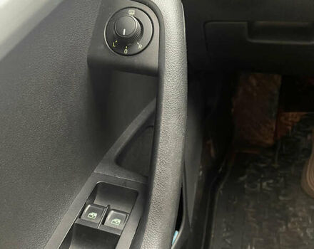 Белый Шкода Октавия, объемом двигателя 1.6 л и пробегом 200 тыс. км за 13700 $, фото 10 на Automoto.ua