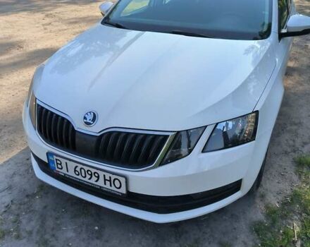 Белый Шкода Октавия, объемом двигателя 1.6 л и пробегом 242 тыс. км за 15000 $, фото 24 на Automoto.ua
