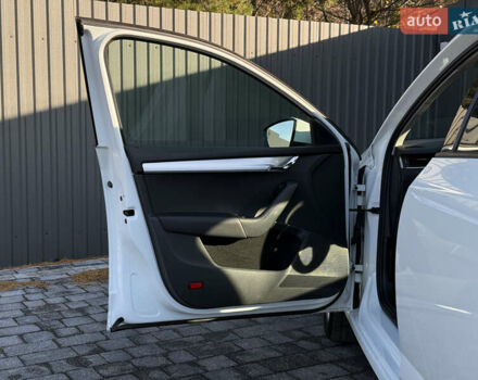 Білий Шкода Октавія, об'ємом двигуна 1.97 л та пробігом 250 тис. км за 13300 $, фото 20 на Automoto.ua