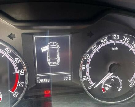 Белый Шкода Октавия, объемом двигателя 1.6 л и пробегом 178 тыс. км за 11750 $, фото 12 на Automoto.ua