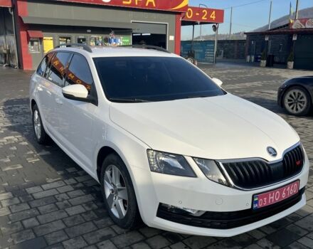 Белый Шкода Октавия, объемом двигателя 2 л и пробегом 247 тыс. км за 13500 $, фото 4 на Automoto.ua
