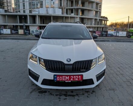 Белый Шкода Октавия, объемом двигателя 2 л и пробегом 182 тыс. км за 17800 $, фото 1 на Automoto.ua