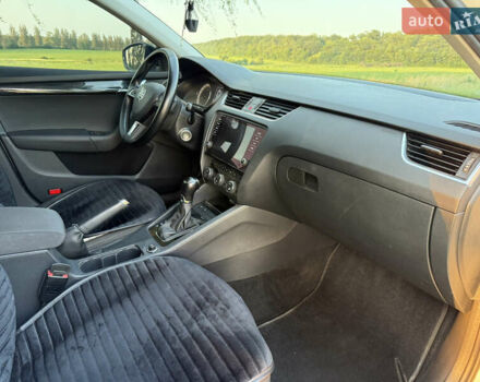 Белый Шкода Октавия, объемом двигателя 1.97 л и пробегом 308 тыс. км за 15600 $, фото 26 на Automoto.ua