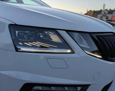 Белый Шкода Октавия, объемом двигателя 2 л и пробегом 182 тыс. км за 17800 $, фото 8 на Automoto.ua