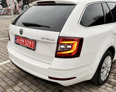 Білий Шкода Октавія, об'ємом двигуна 1.97 л та пробігом 241 тис. км за 15950 $, фото 10 на Automoto.ua