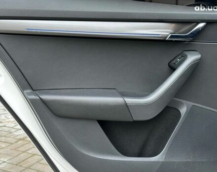 Белый Шкода Октавия, объемом двигателя 1.6 л и пробегом 212 тыс. км за 15340 $, фото 13 на Automoto.ua