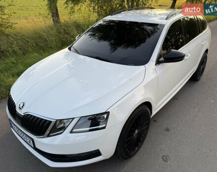 Белый Шкода Октавия, объемом двигателя 1.97 л и пробегом 308 тыс. км за 15600 $, фото 38 на Automoto.ua