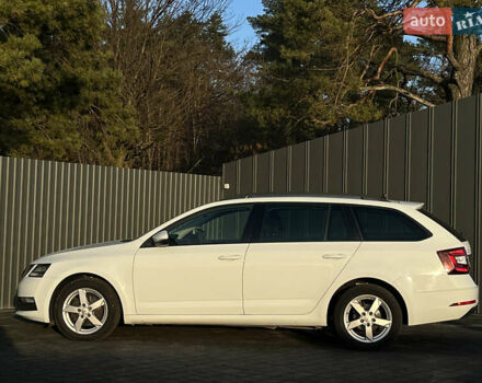 Белый Шкода Октавия, объемом двигателя 1.97 л и пробегом 250 тыс. км за 12500 $, фото 16 на Automoto.ua