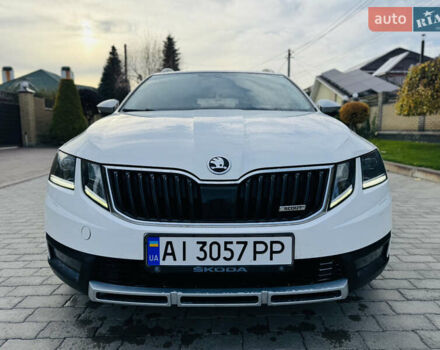 Белый Шкода Октавия, объемом двигателя 1.97 л и пробегом 245 тыс. км за 17500 $, фото 2 на Automoto.ua