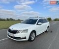Белый Шкода Октавия, объемом двигателя 1.6 л и пробегом 210 тыс. км за 13400 $, фото 1 на Automoto.ua